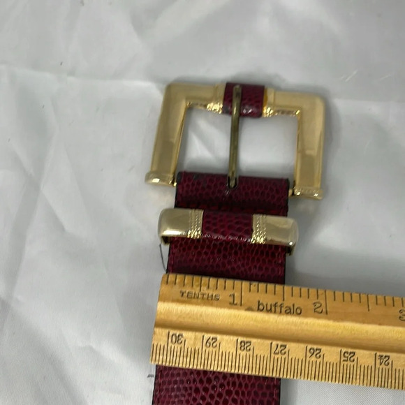 VINTAGE 90’s Simon Chang Reptile Embossed Belt Burgundy Gold Buckle Leather M - Picture 9 of 10